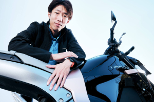 Zvuk ticha: vývoj charakteru modelu Honda WN7